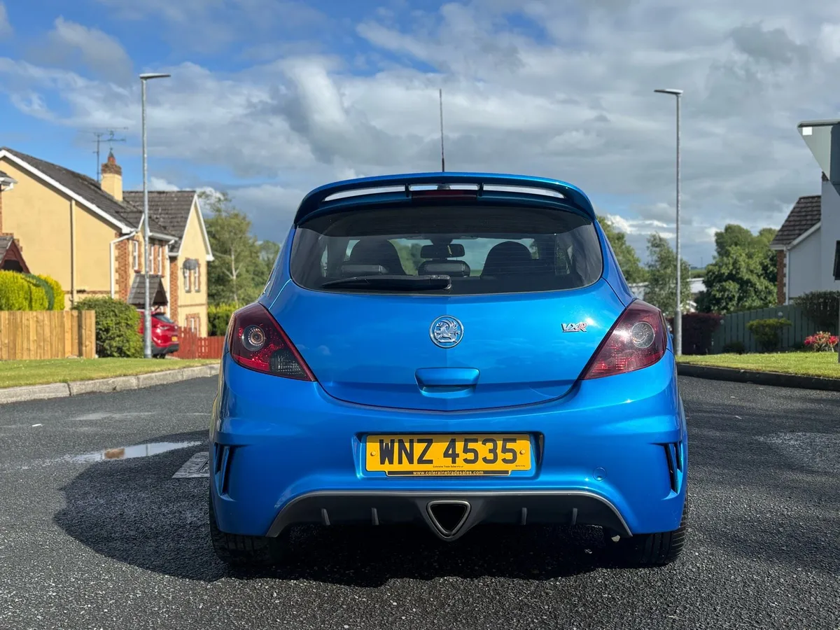 2009 Vauxhall Corsa VXR Arctic Edition - Image 4