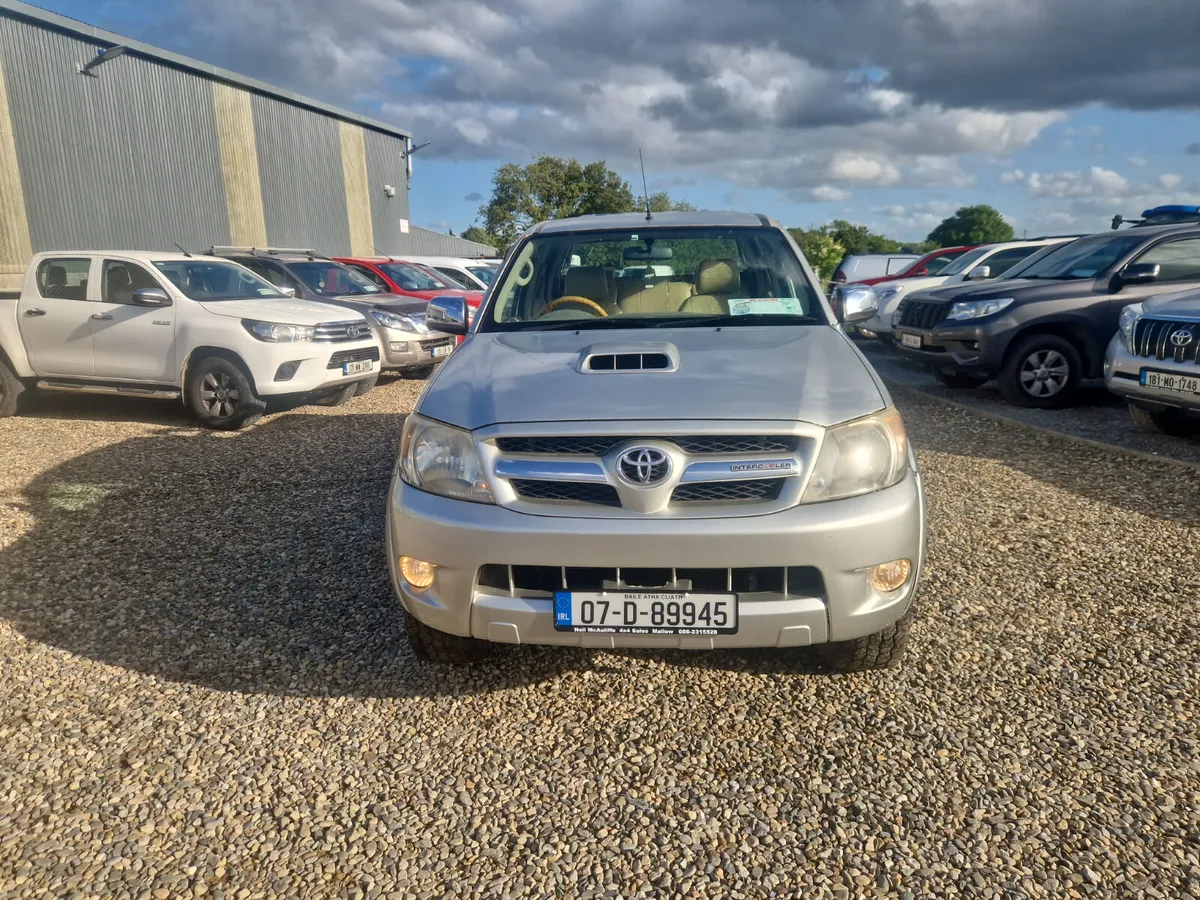 Toyota Hilux 3.0 D4D - Image 2