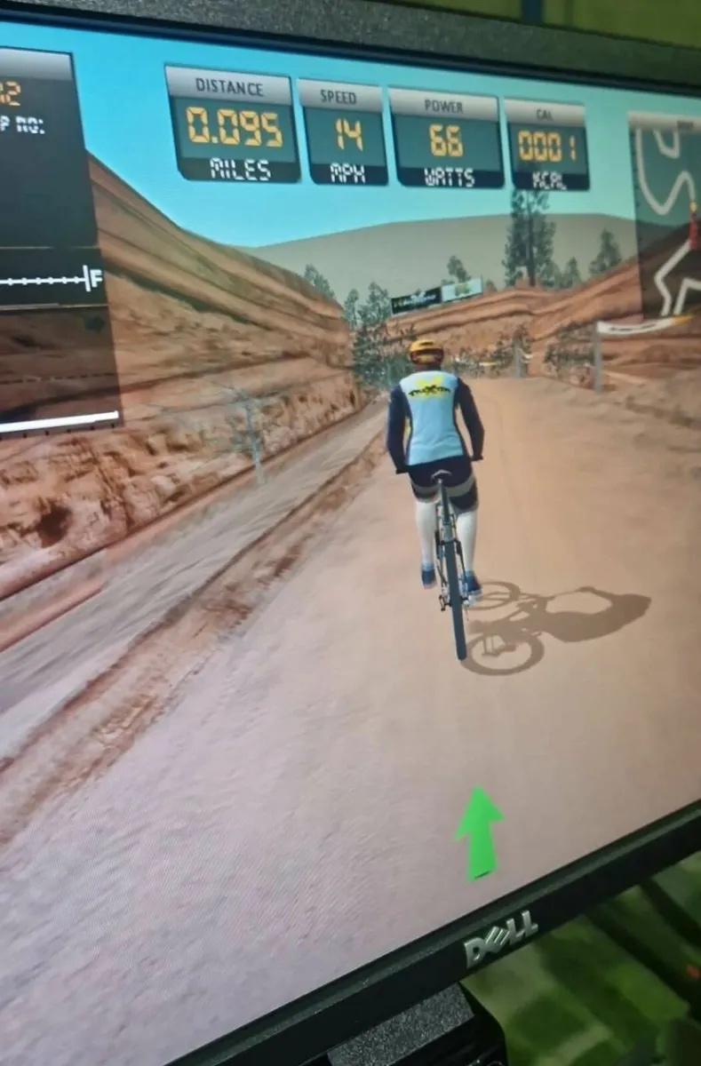 TRIXTER X-DREAM INTERACTIVE SMART BIKE SAVE 4K - Image 2