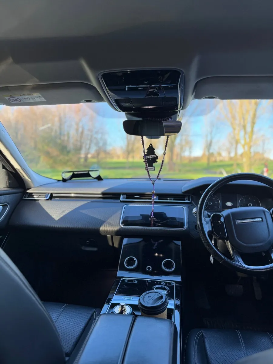 Land Rover Range Rover Velar 2018 - Image 2