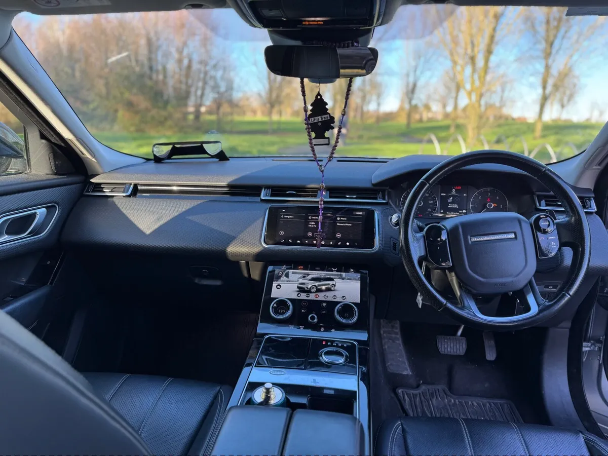 Land Rover Range Rover Velar 2018 - Image 3