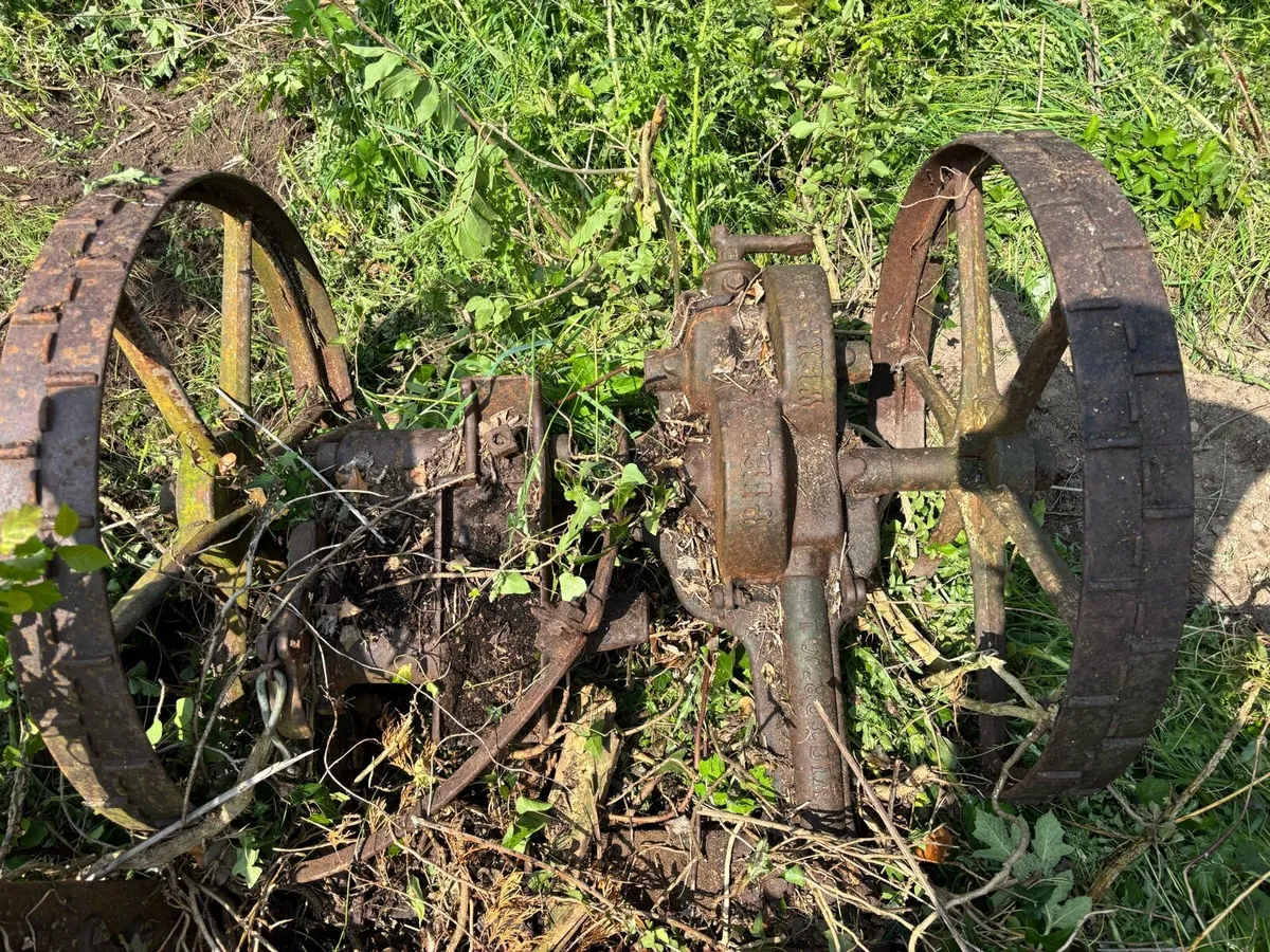 Pierce Horse Mowing Machine - Image 1