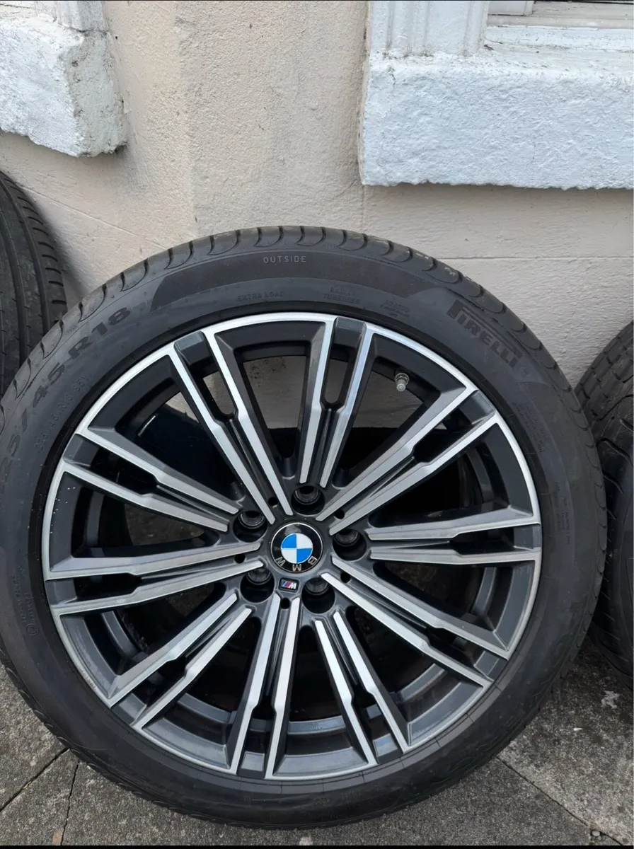 18” BMW M Sport alloy wheels & Pirelli tyres - Image 4