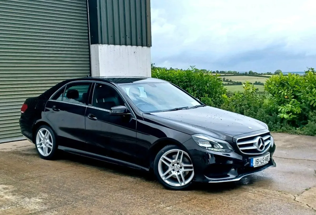 2015 MERCEDES-BENZ E220 AMG LINE ☆ SPOTLESS ☆ - Image 2