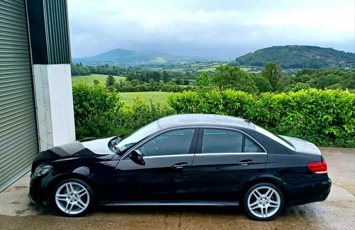 2015 MERCEDES-BENZ E220 AMG LINE ☆ SPOTLESS ☆ - Image 4