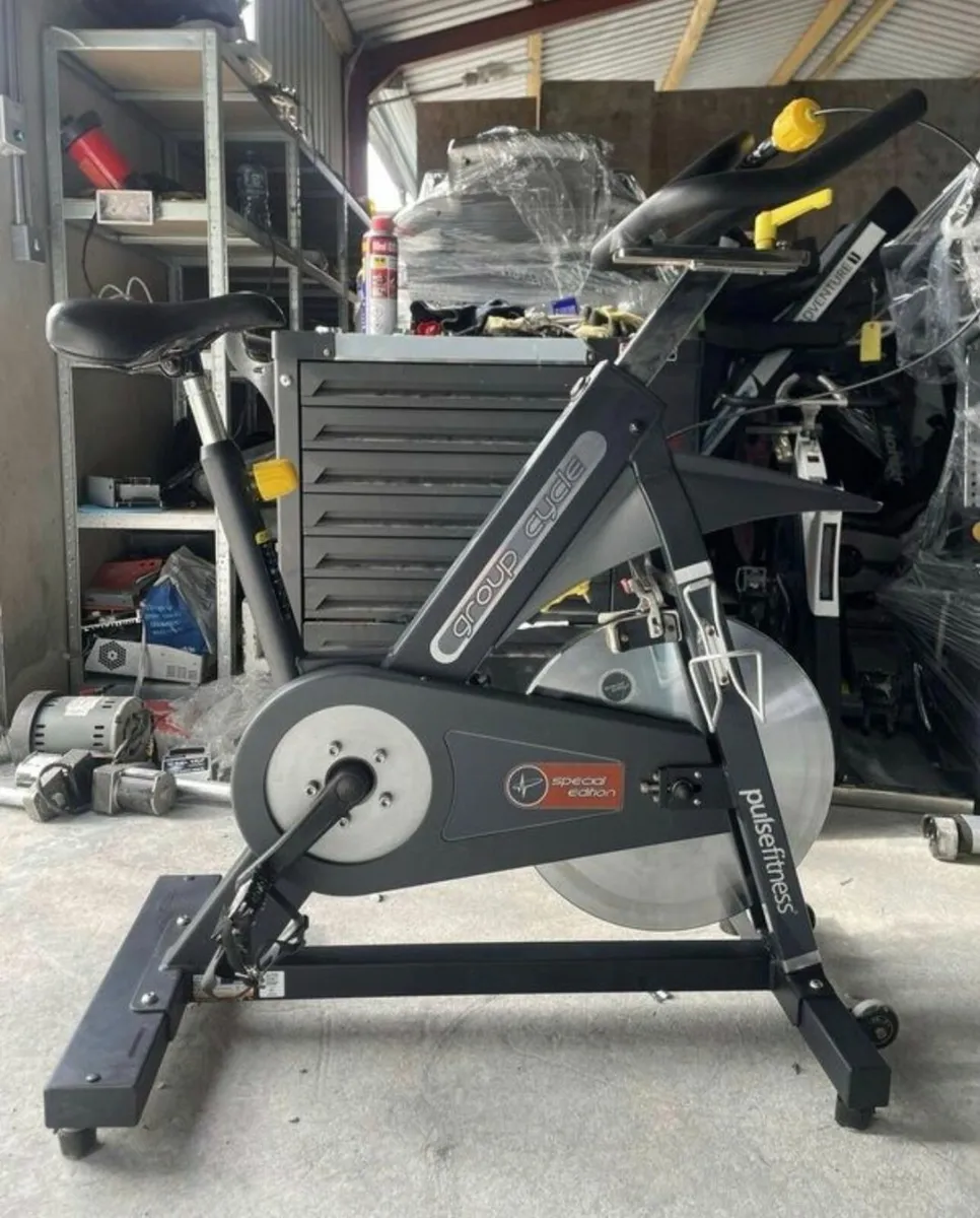 TOP BRAND PRO PULSE SPINNING BIKE'S BELT DRIVEN - Image 1