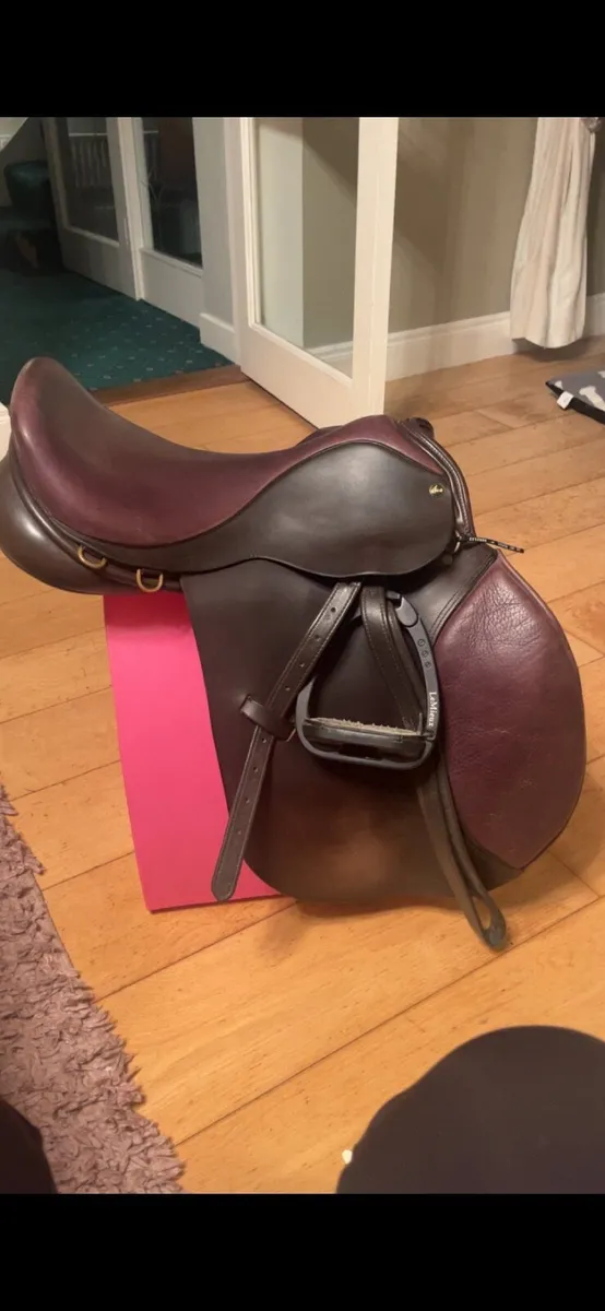 Brown 18inch Wide Ideal GP Saddle - Image 1