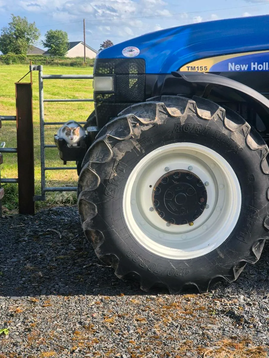 Tractor - Image 2