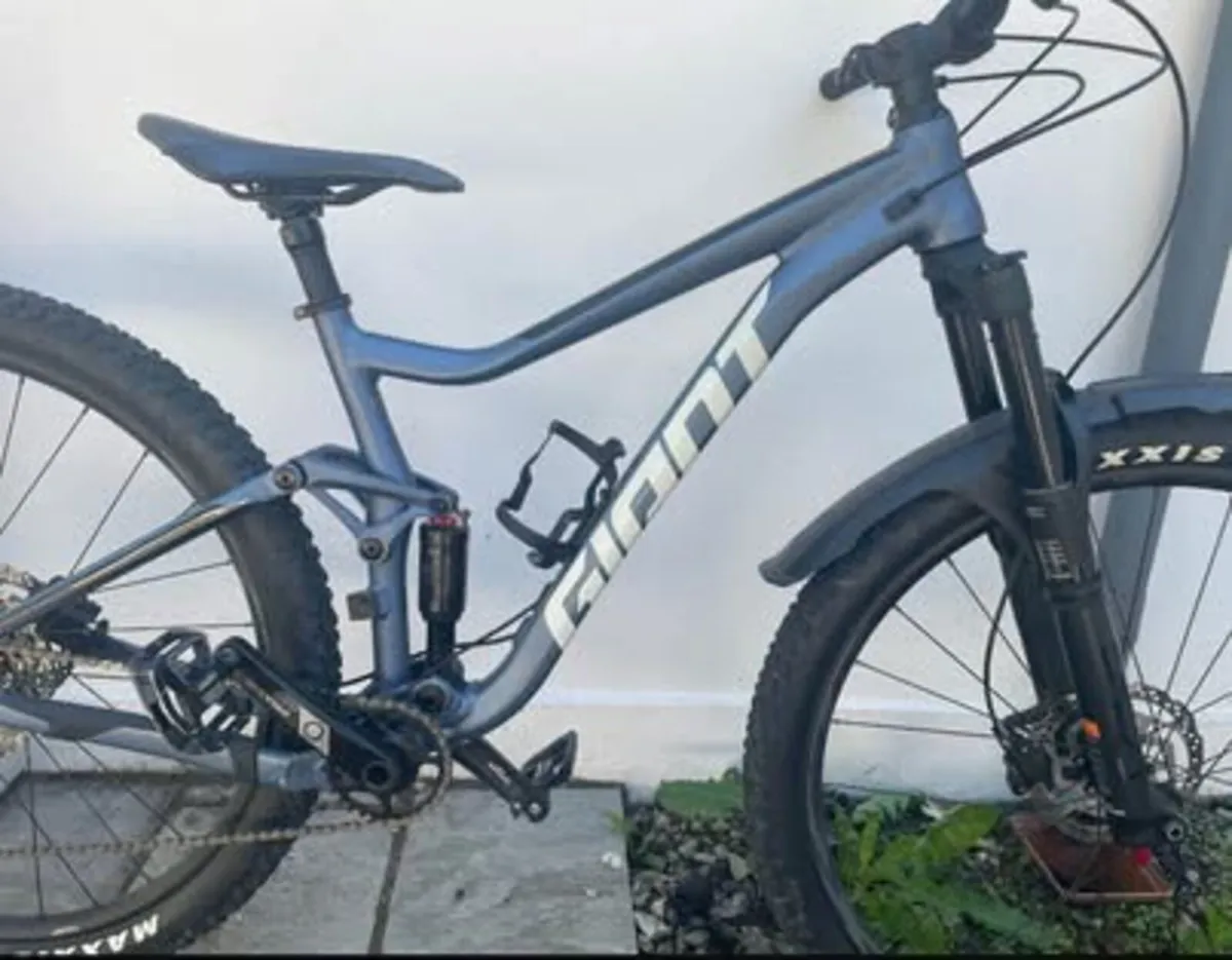 Giant Stance 29 Bike - Image 1