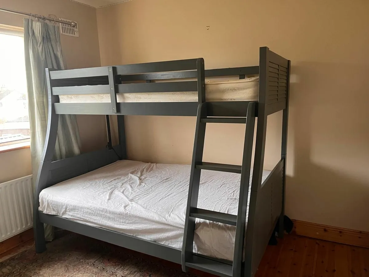 Bunk beds - Image 1