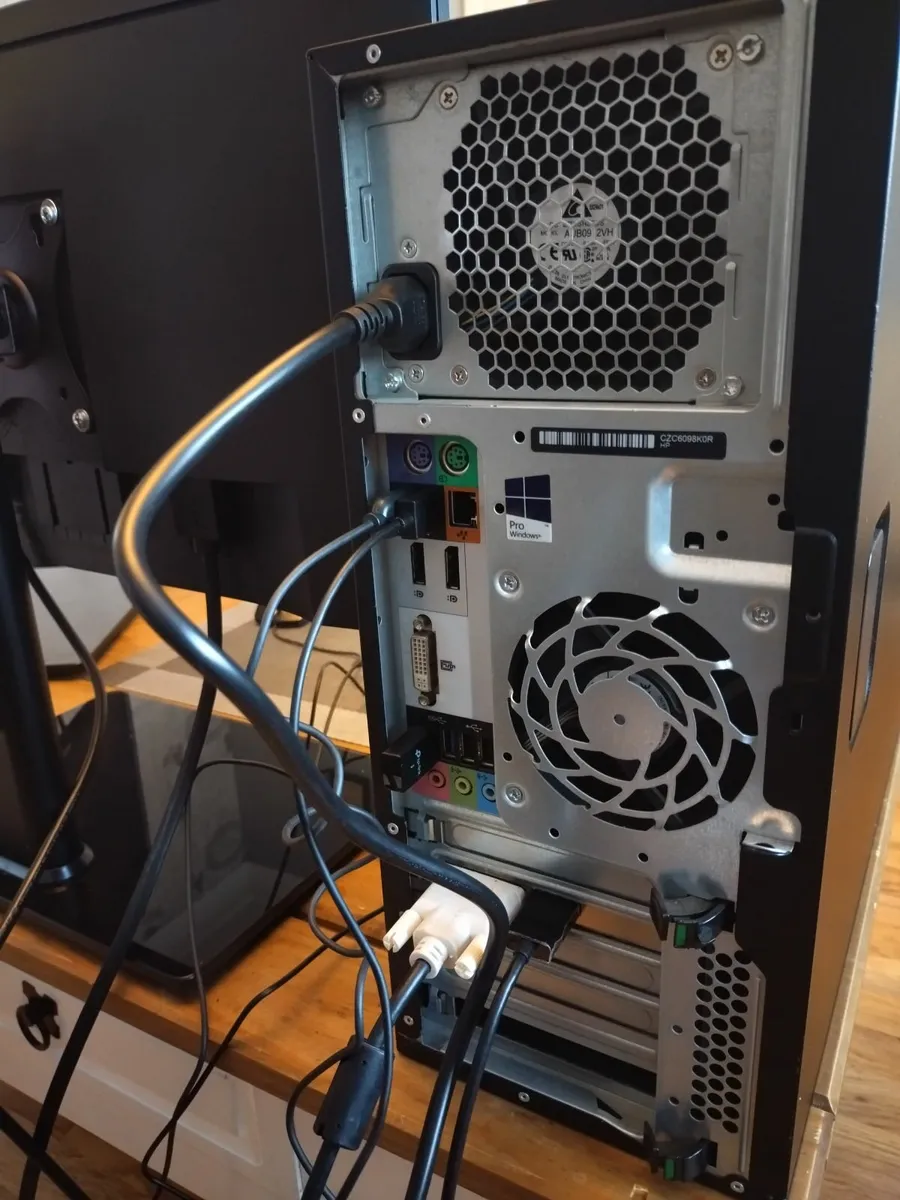 HP Z230 Tower Workstation Full PC System - Image 3