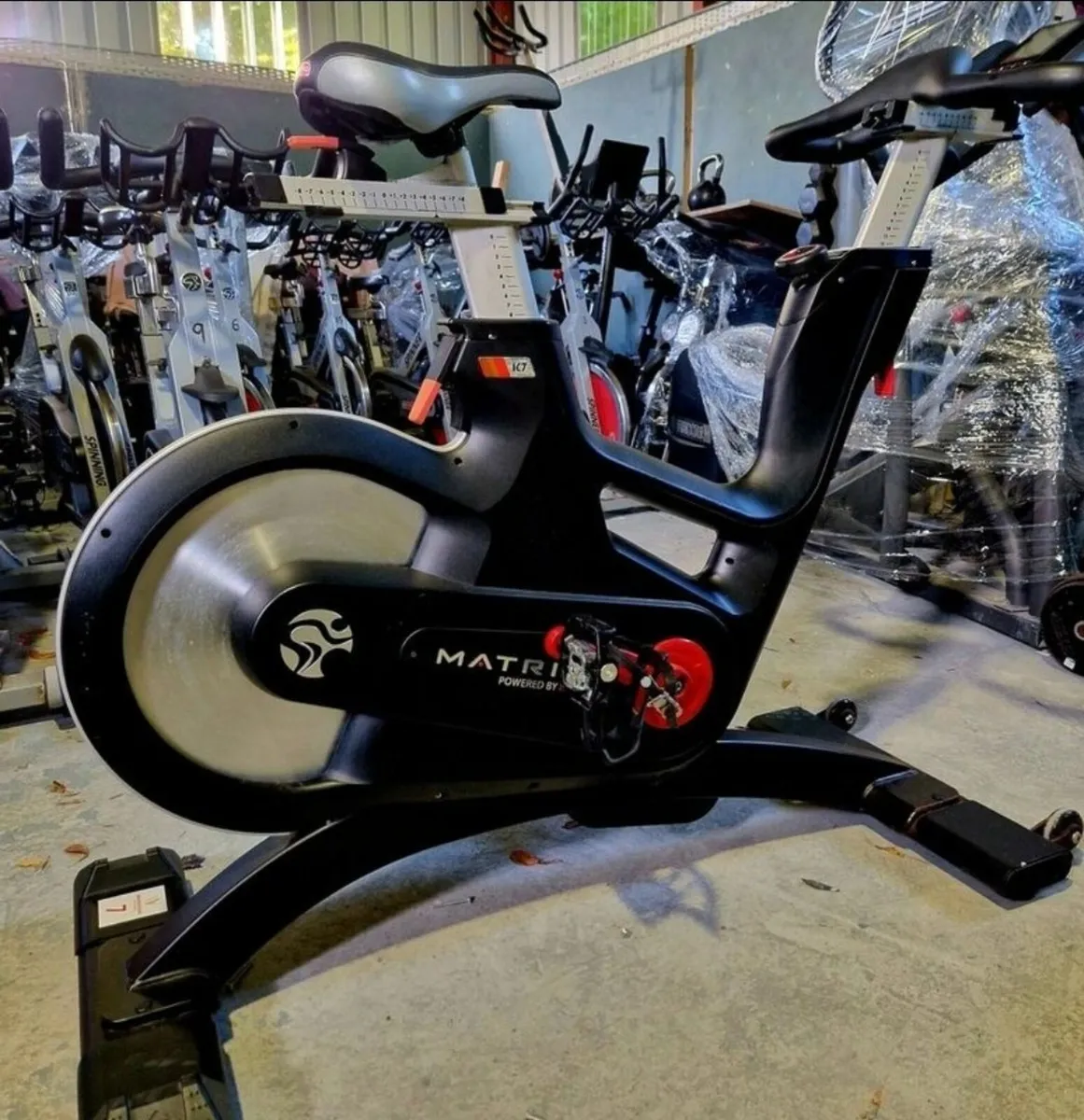 Matrix icg7 spin bike with monitor Bluetooth save - Image 3