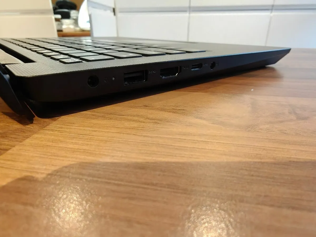 Lenovo V14 | AMD Ryzen 5 | 16GB | 256GB | 14" FHD - Image 3