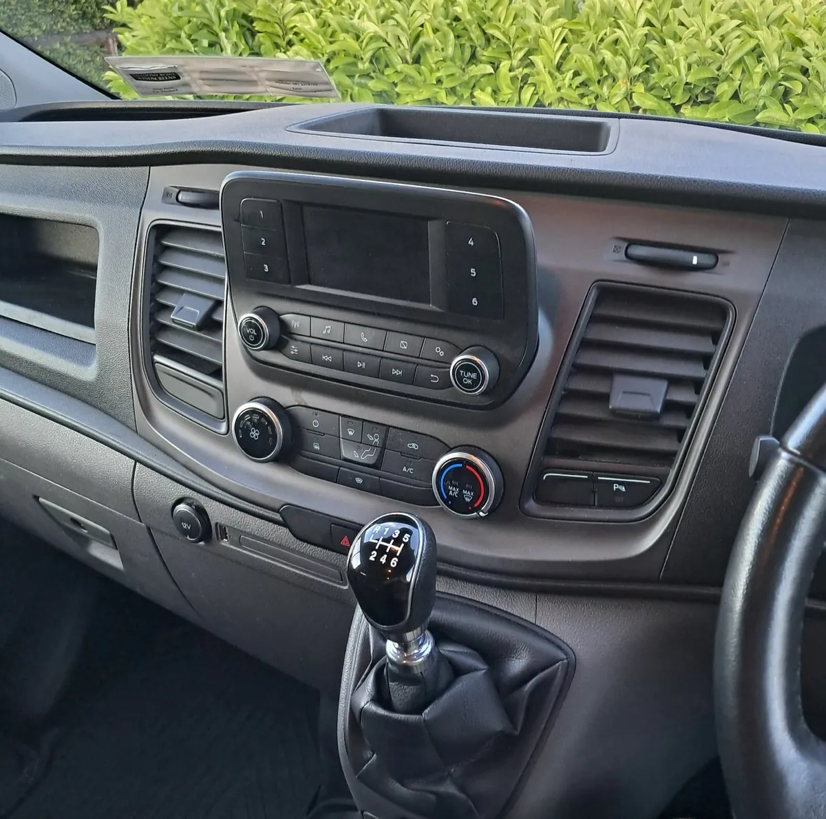 Ford Transit Custom Crew Cab Van - Image 3