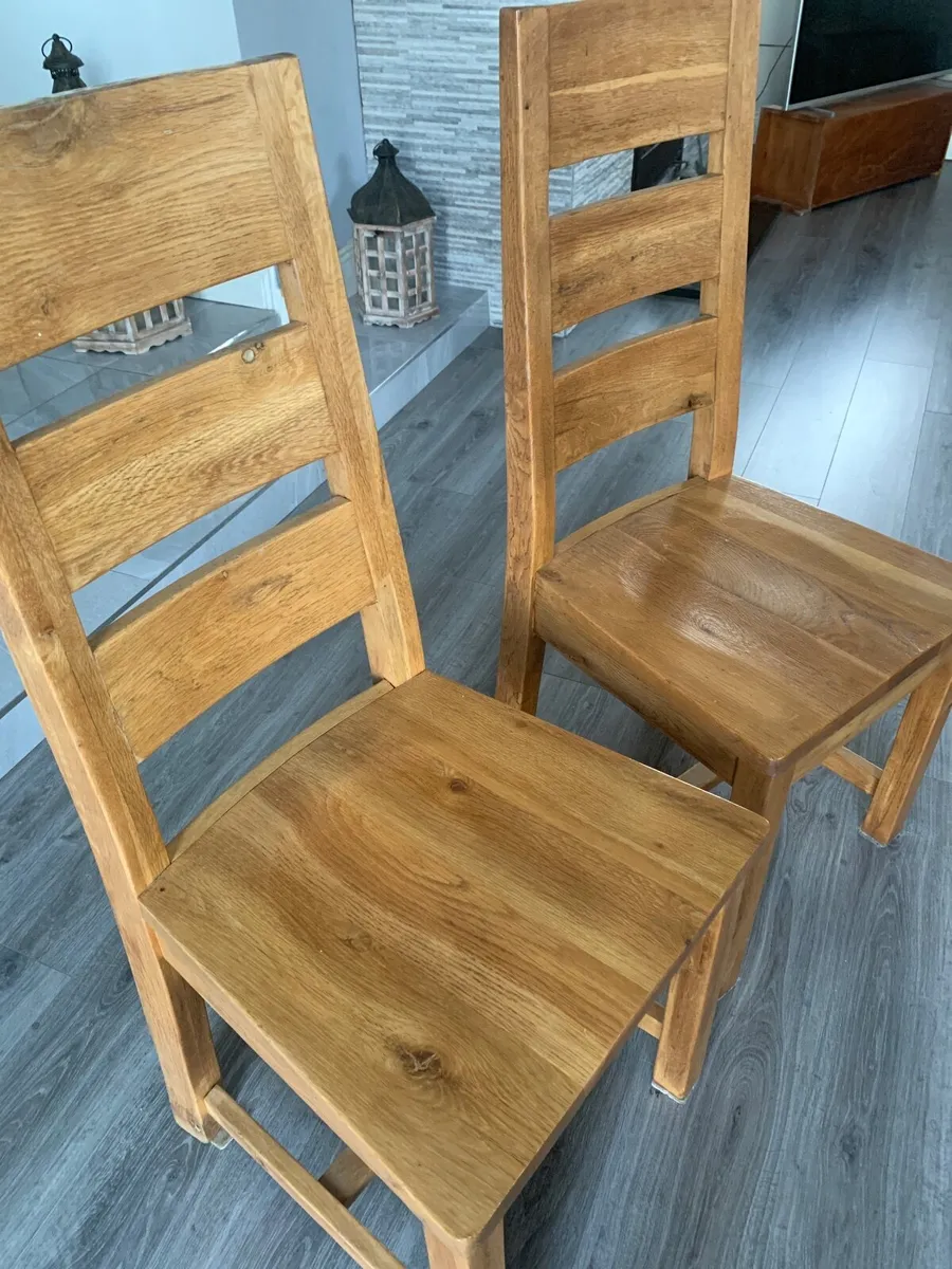 Dining room table with 8 chairs - Image 2