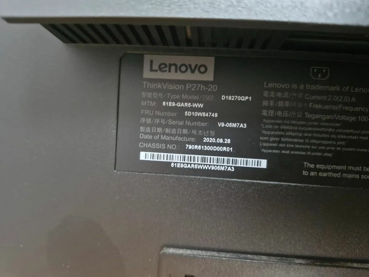 ThinkVision P27h-20 27" QHD USB-C Docking Monitor - Image 3