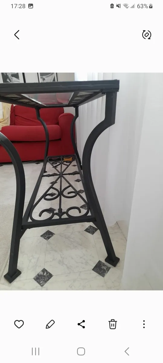 Console table - Image 1