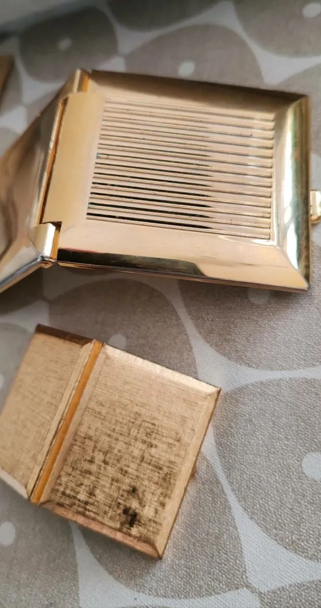 Vintage goldtone compact and box - Image 2