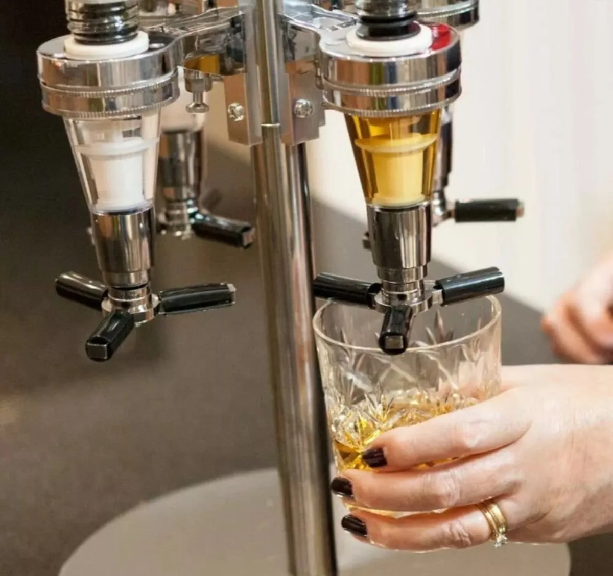 4 Bottle Rotary Home Bar Drinks Optic Dispenser - Image 3