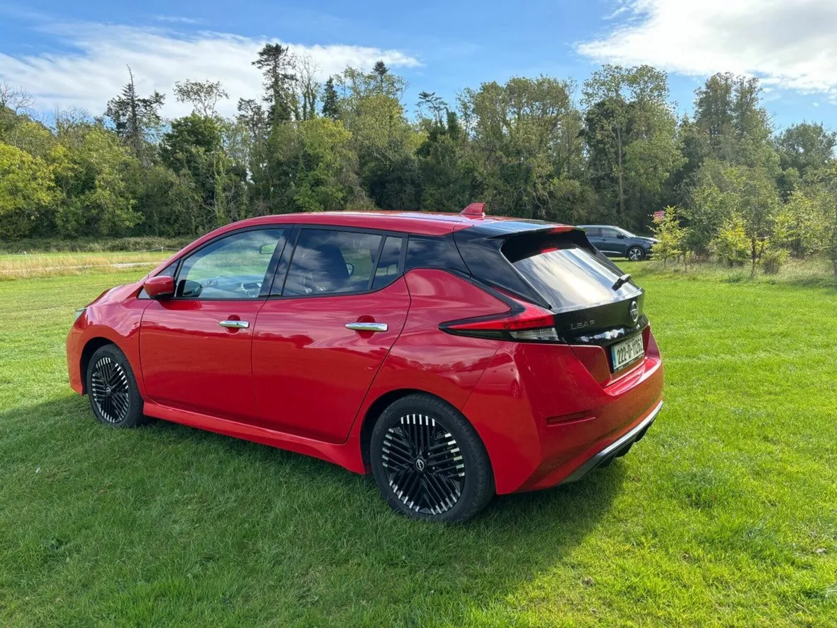 2022 Nissan Leaf Premium 40 kWh - Image 2