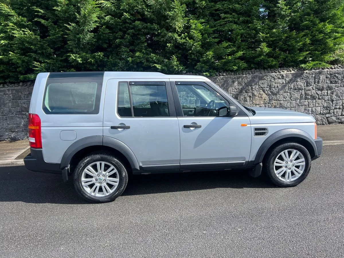 Land Rover Discovery 3900€ - Image 2