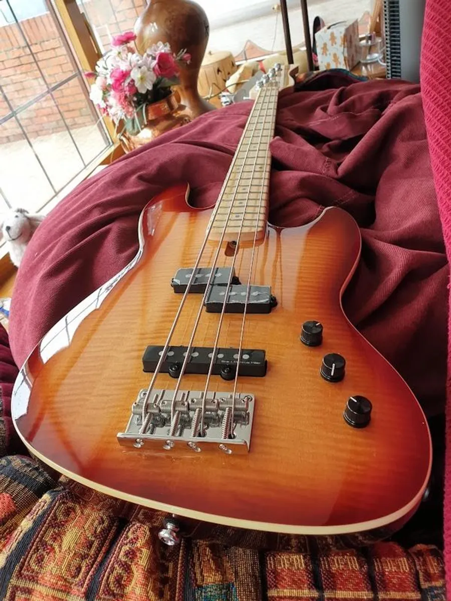 Sire Marcus Miller U5 Short Scale Bass Guitar - Image 1