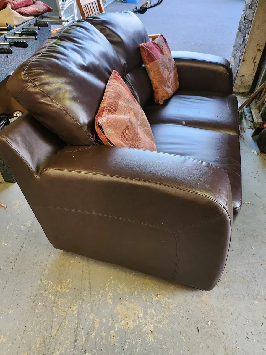 Couch - Image 2
