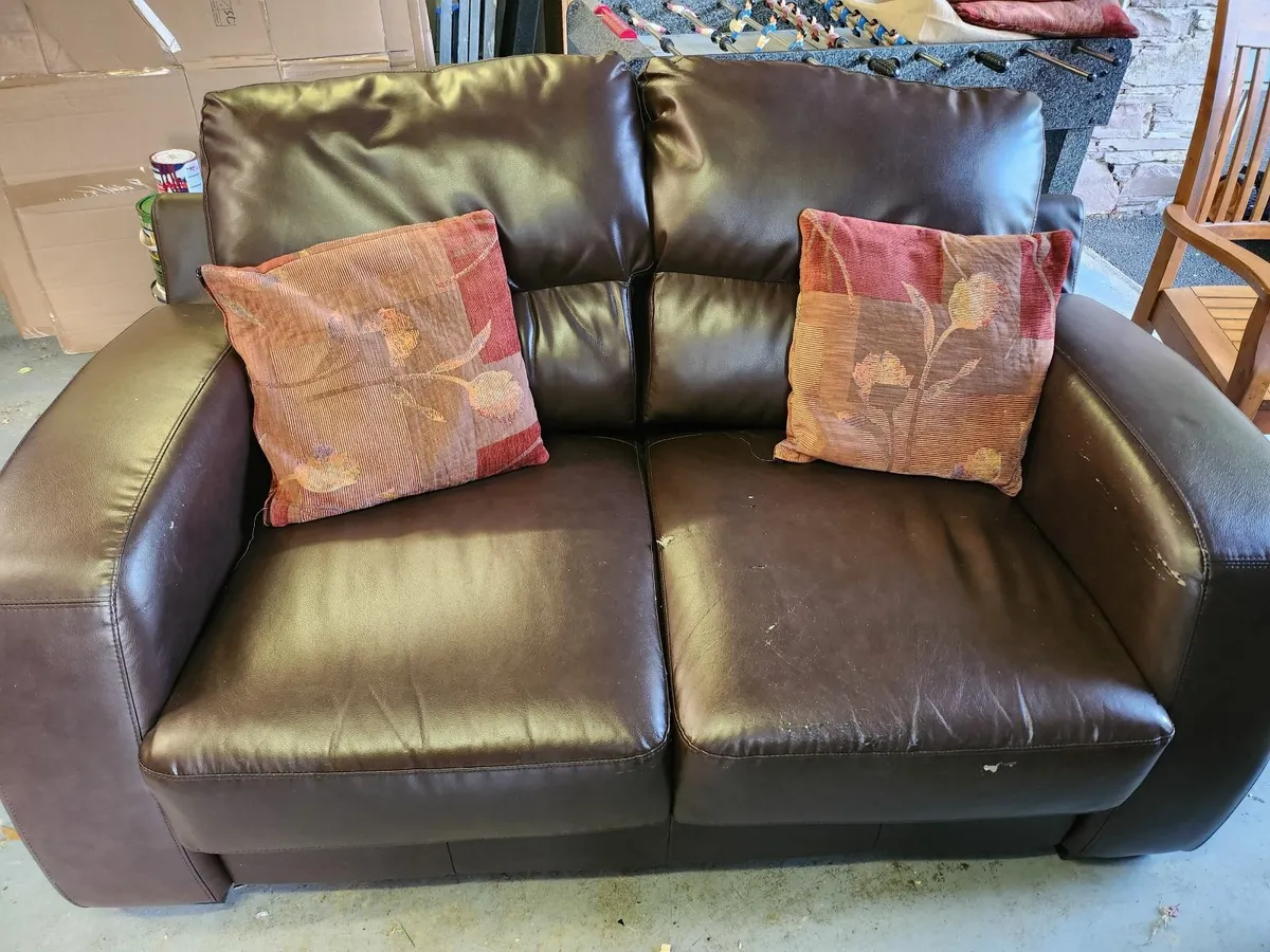 Couch - Image 4