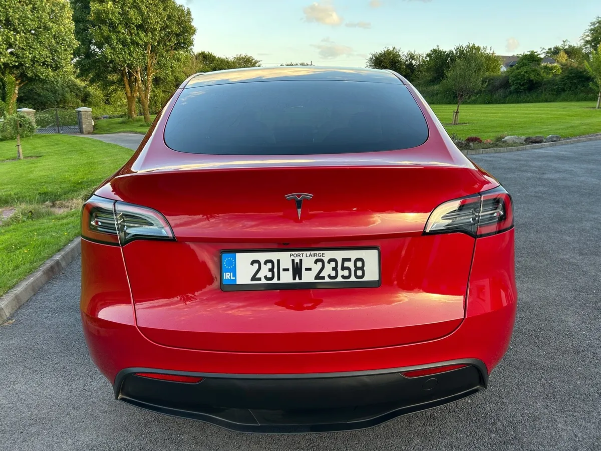 Tesla Model Y - Image 3