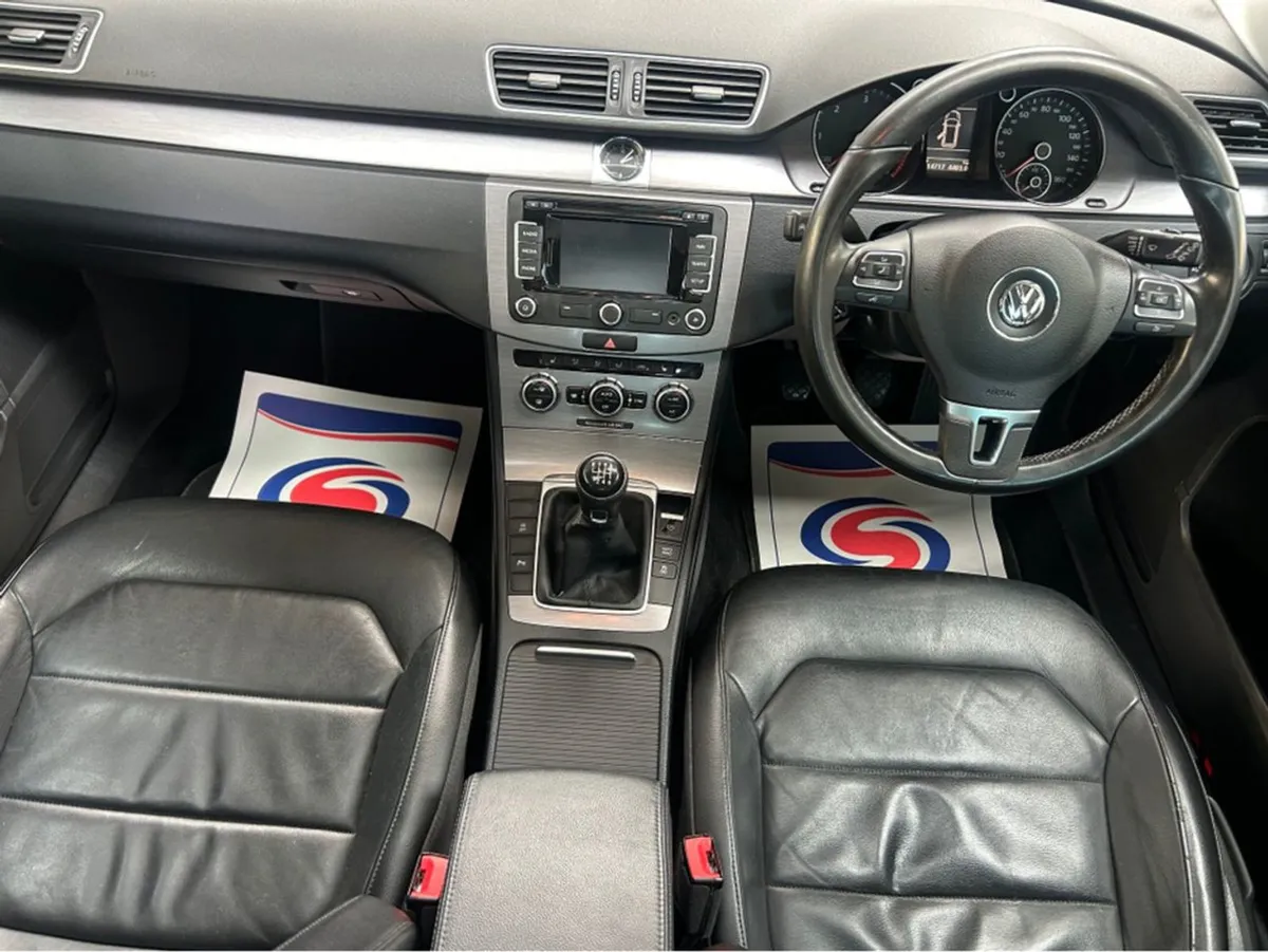 Volkswagen Passat 2.0 TDI Executive Style Bluemot - Image 2