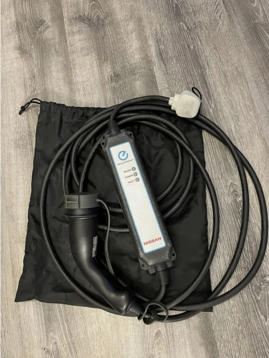Genuine Nissan EV Granny Charger – Type 2 to 3-Pin - Image 1