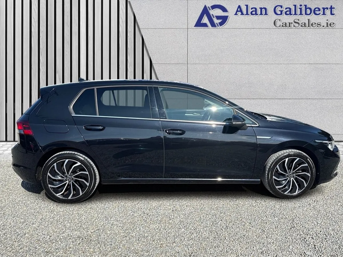 Volkswagen Golf Style 2.0tdi Virtual Cockpit DSG - Image 3