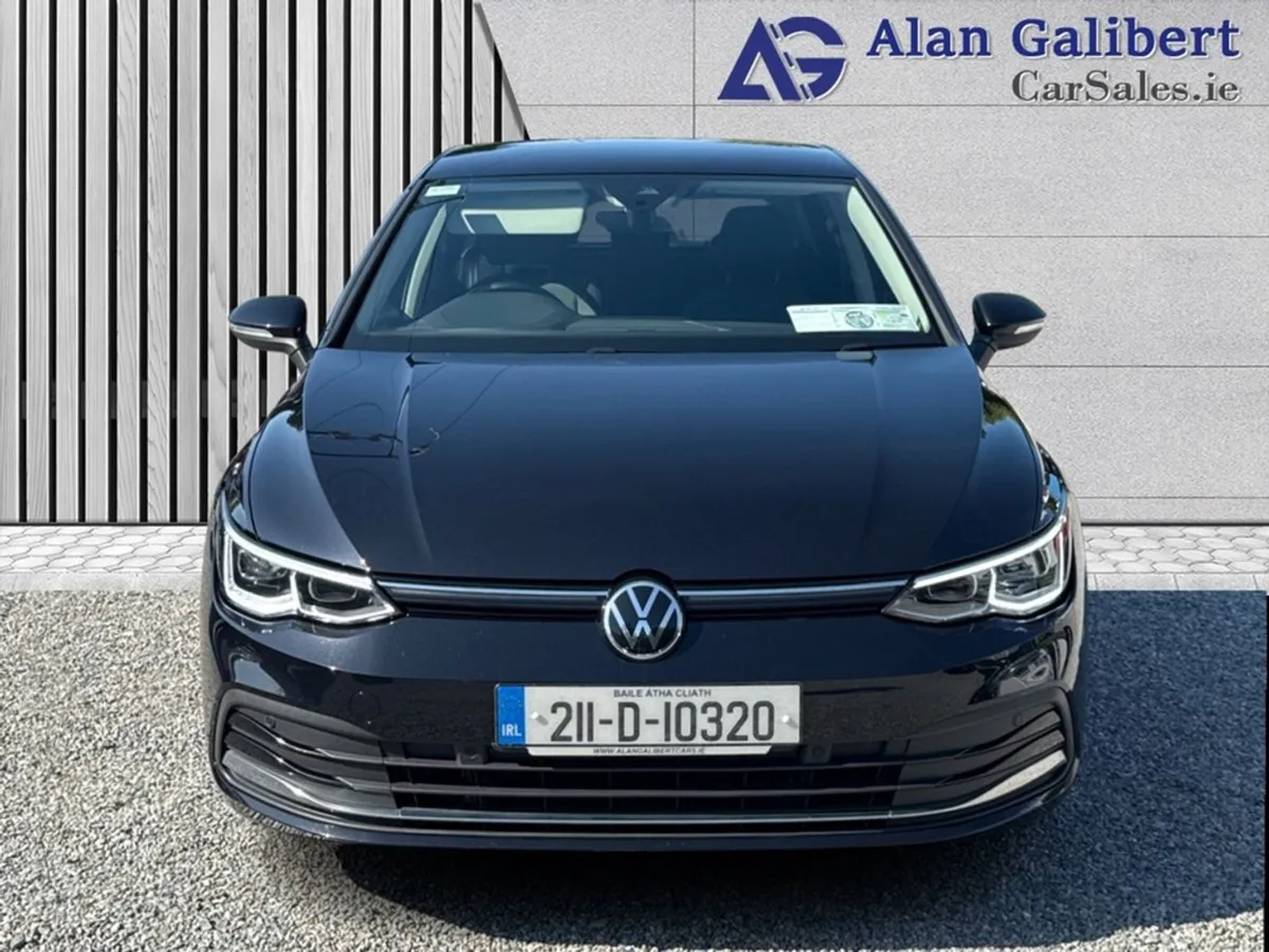 Volkswagen Golf Style 2.0tdi Virtual Cockpit DSG - Image 4