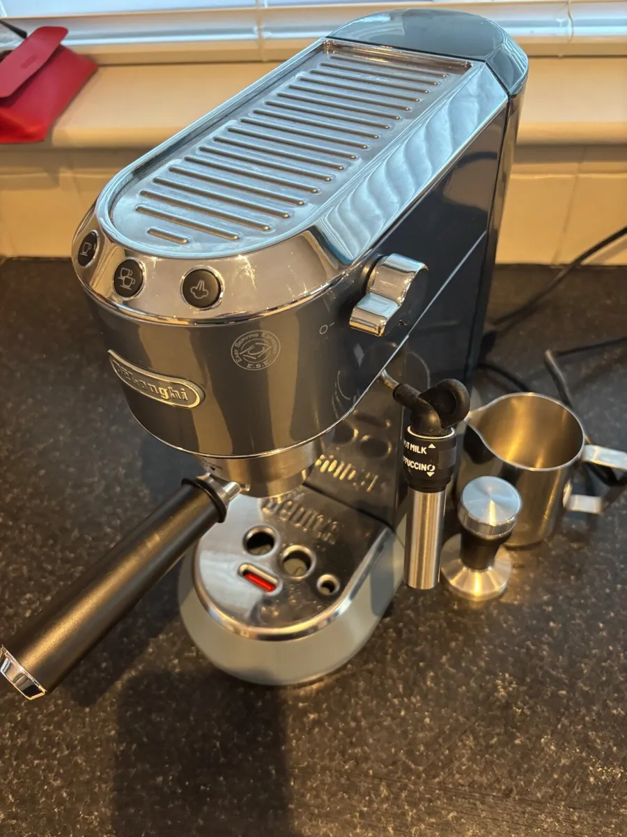 DeLongi Coffee Machine - Image 3