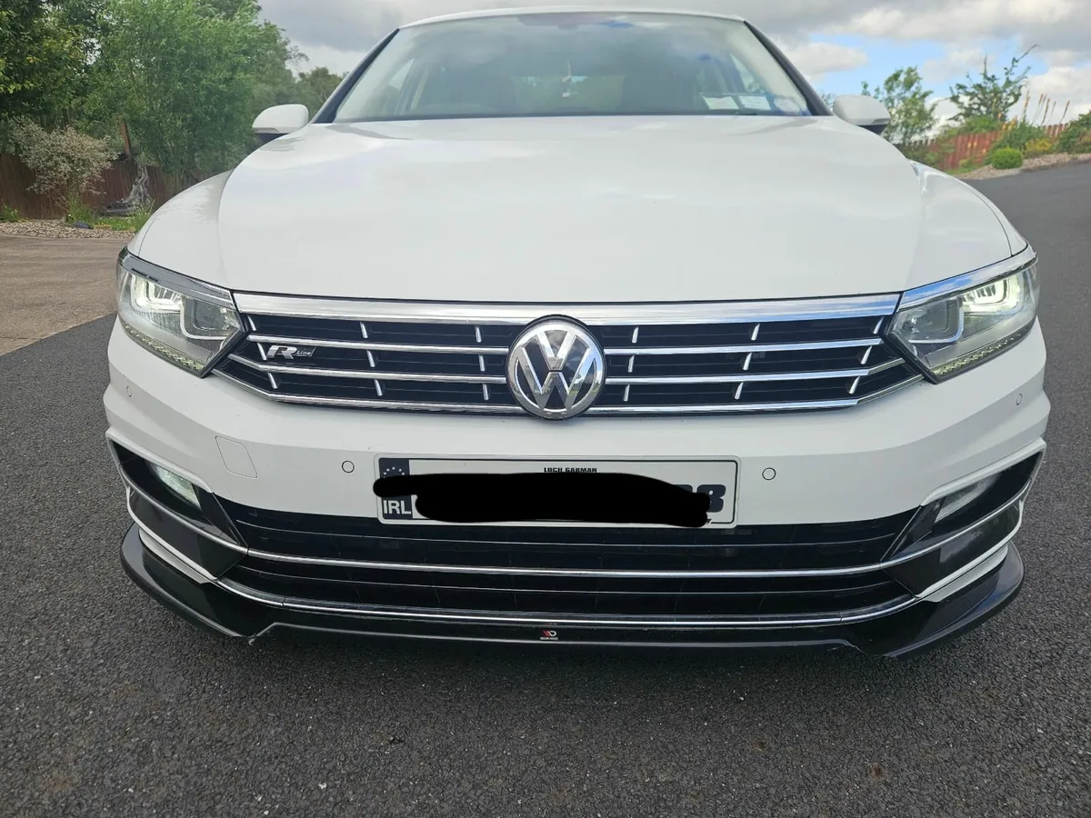 Volkswagen Passat R-Line 2016 - Image 4