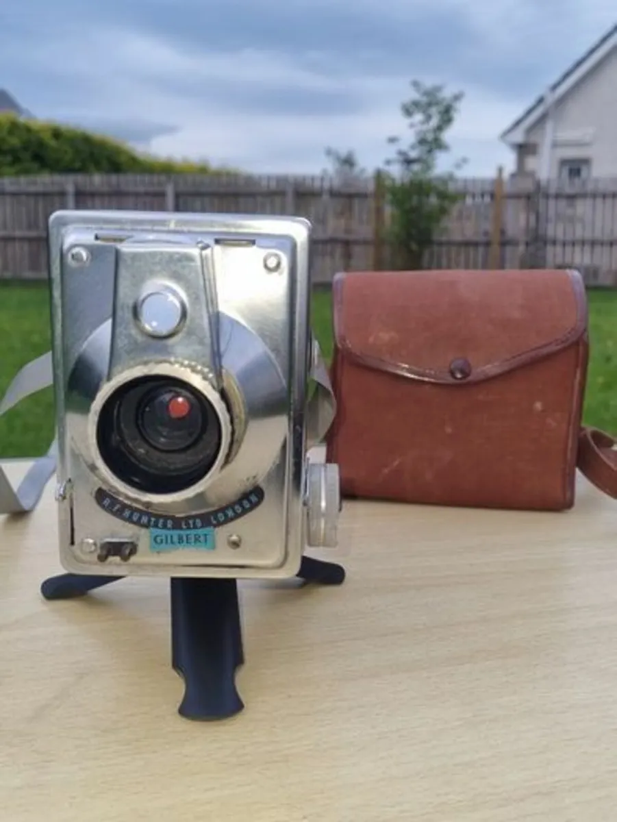 Hunter Gilbert Box Type 120 Roll Film Camera - Image 1