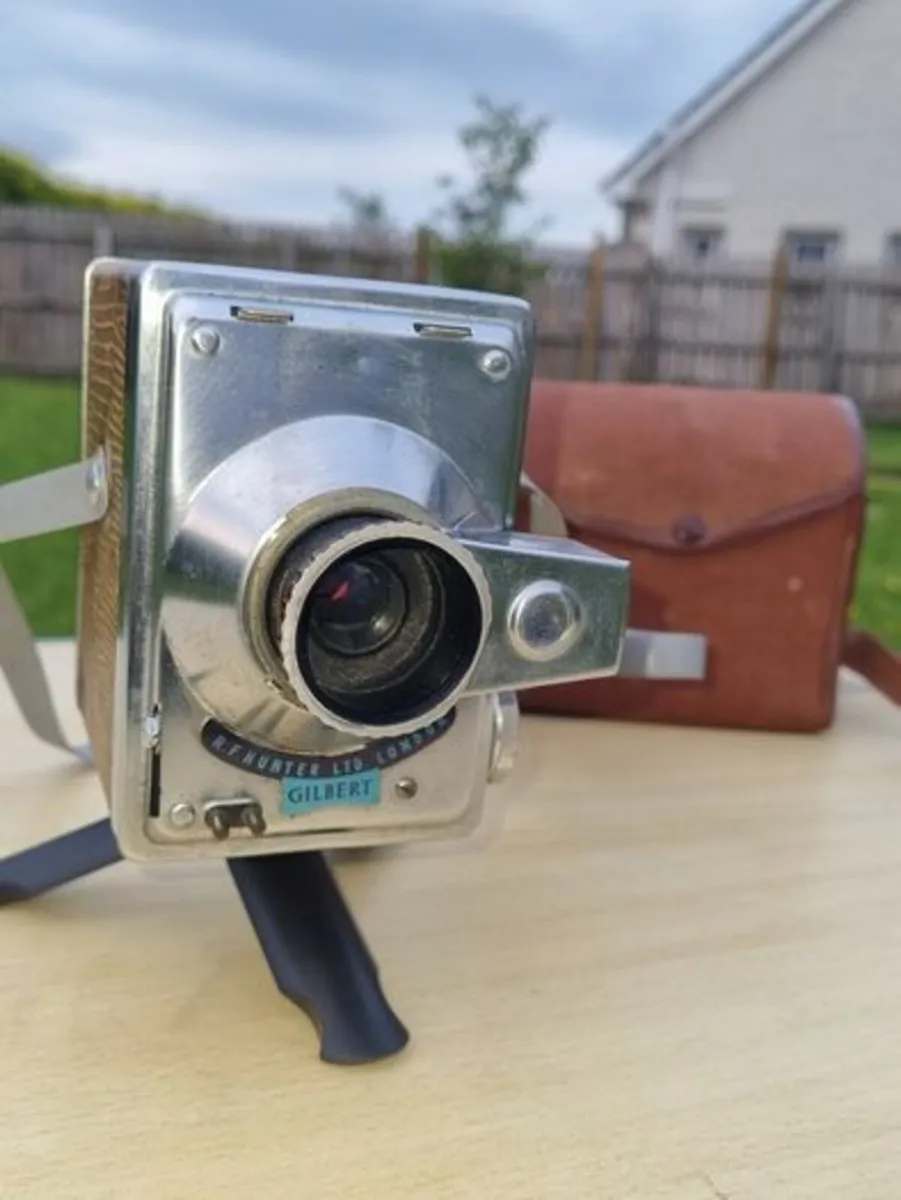 Hunter Gilbert Box Type 120 Roll Film Camera - Image 2