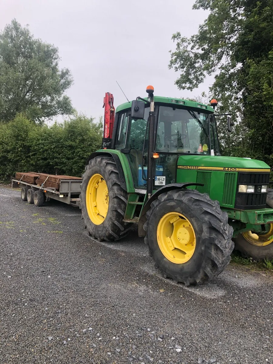 Loader to suit John Deere