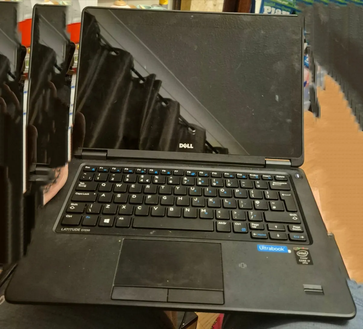 Dell Latitude E7250 (parts only) - Image 1