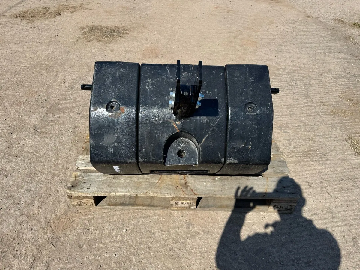Case 1000kg Weight Block linkage - Image 4