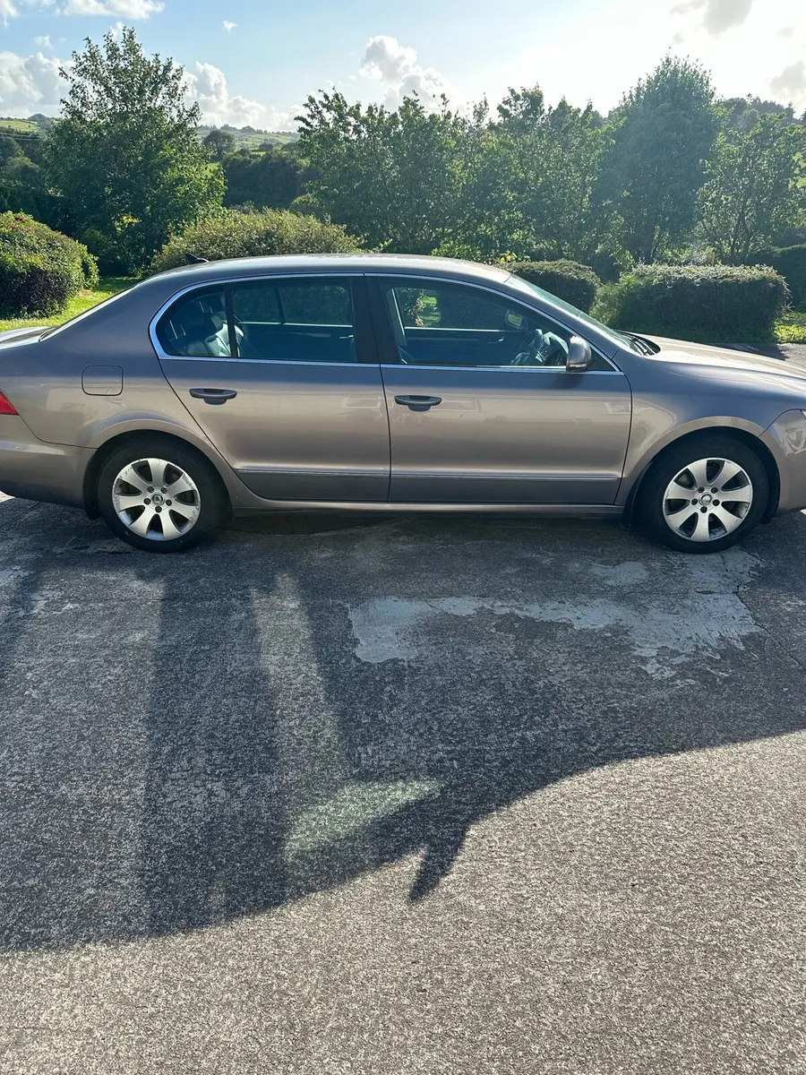 Skoda Superb - Image 4