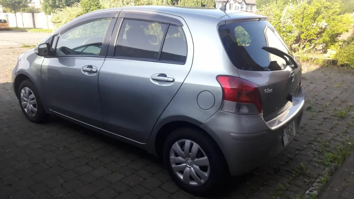 Toyota Vitz 2009 - Image 2