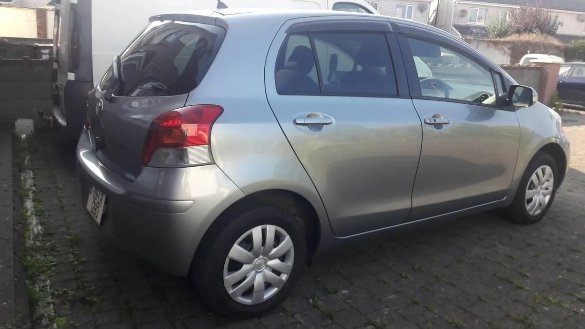 Toyota Vitz 2009 - Image 4