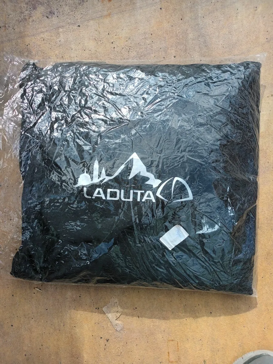 Tent - Image 3