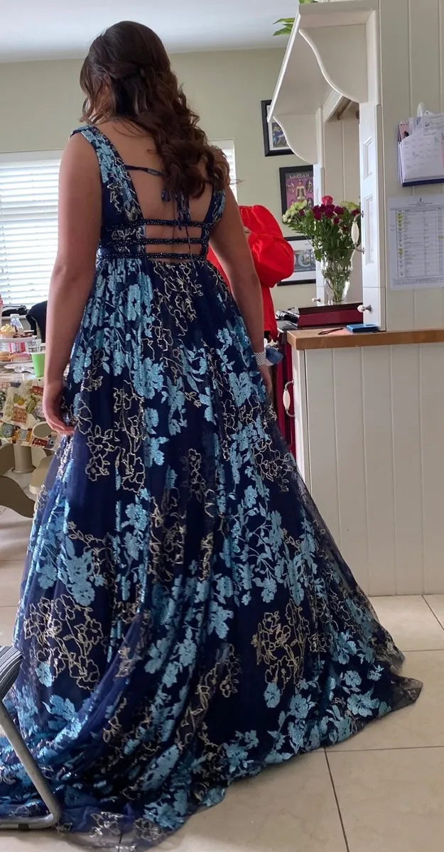 Debs dress - Image 2