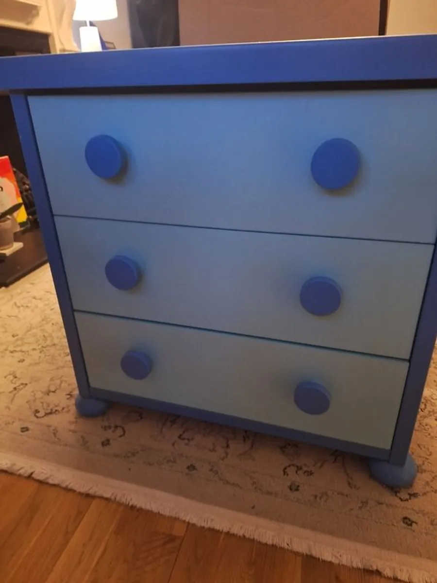 Drawers - children's room - Image 1