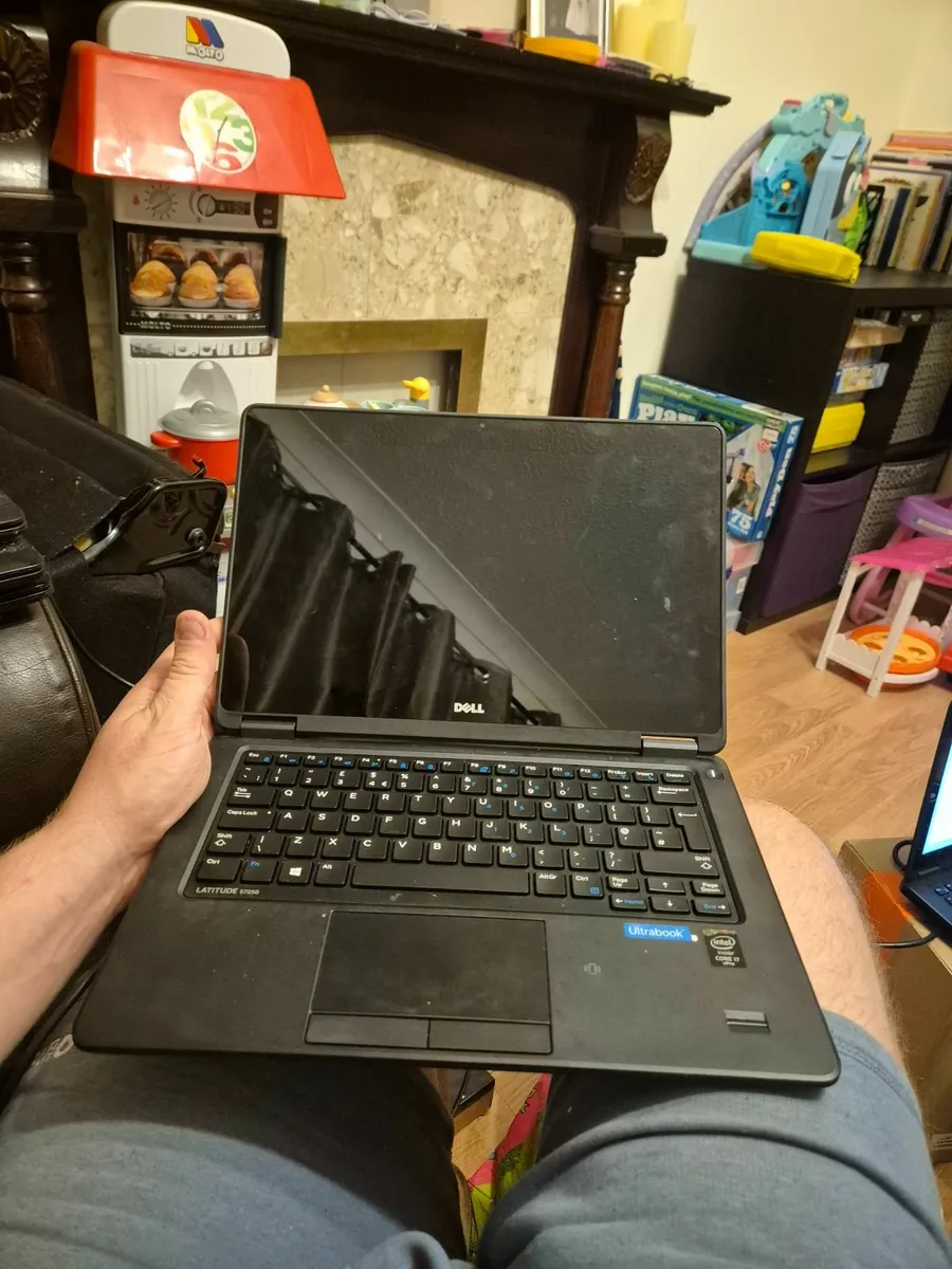 Dell laptops E7250 touchscreen  bundle - Image 1