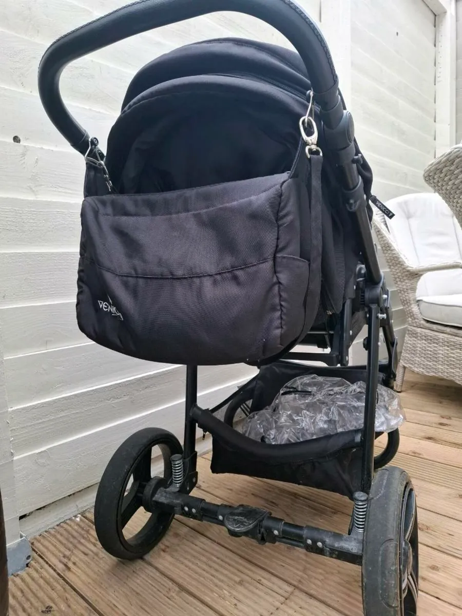 Pram - Image 2
