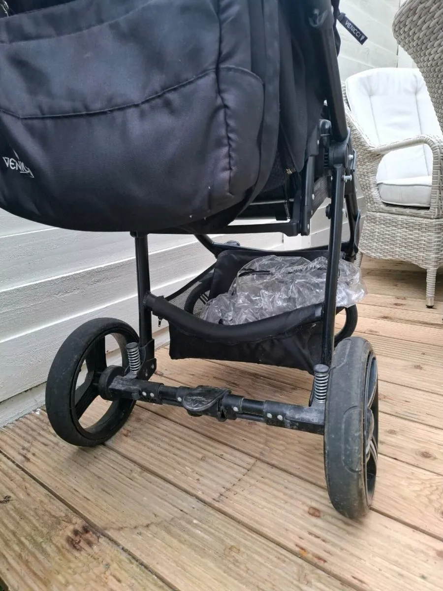 Pram - Image 3