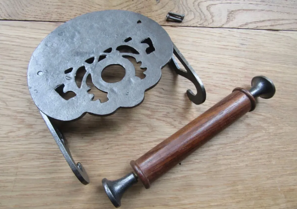 Cast Iron Vintage Style Toilet Roll Holder NEW - Image 3